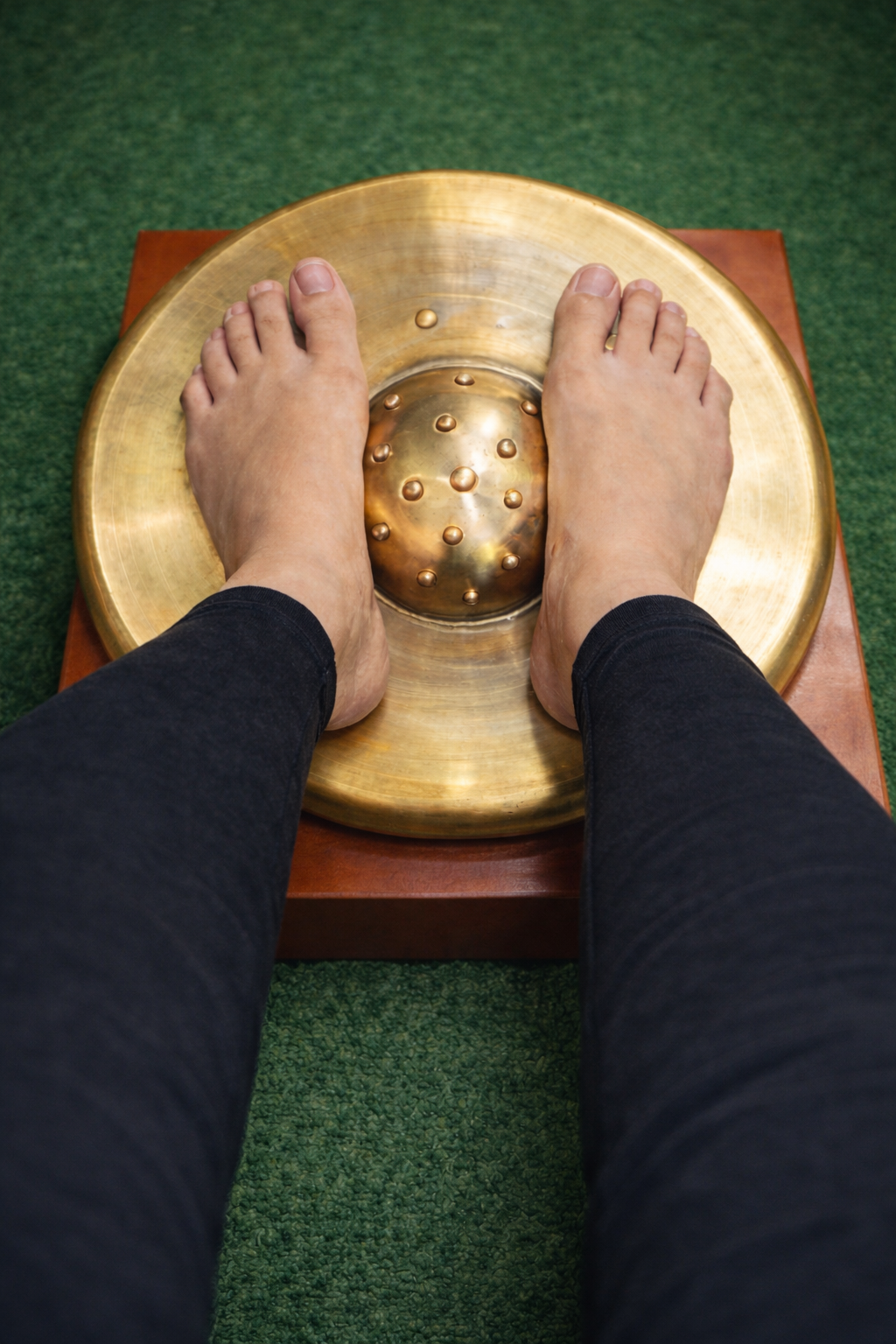 Kansa Thali Foot Therapy